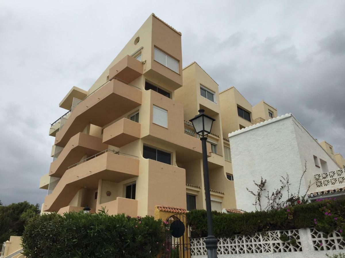Апартаменты Casa Cachita-En 1ª Linea De Playa Эстепона Экстерьер фото